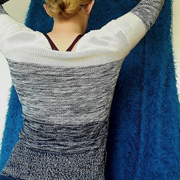 🍭 3 x $25* ATMOSPHERE Blue + White Knit Sweater Sz 4 - Picture 4 of 6